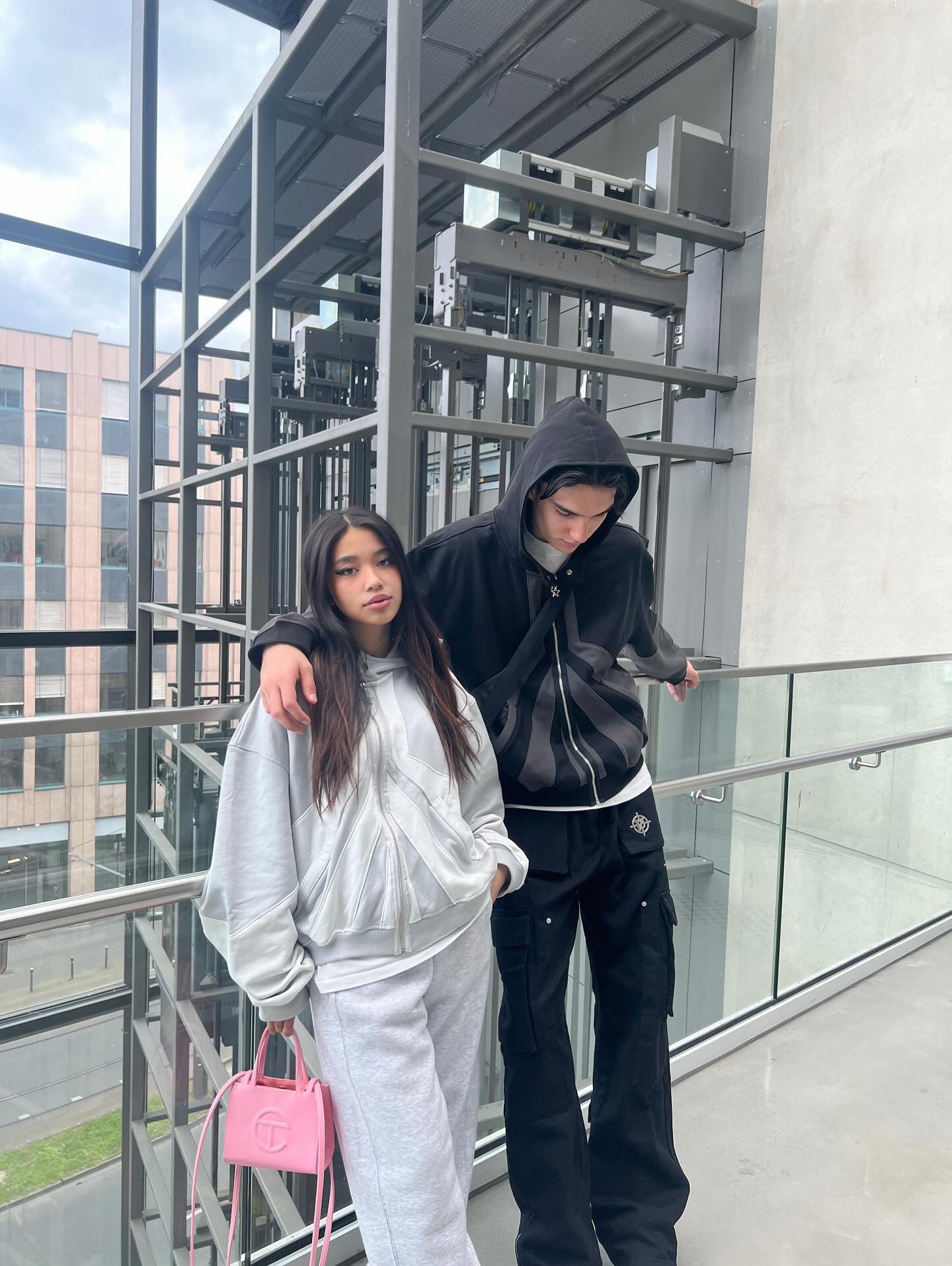 NEXUS ZIP-HOODIE GREY