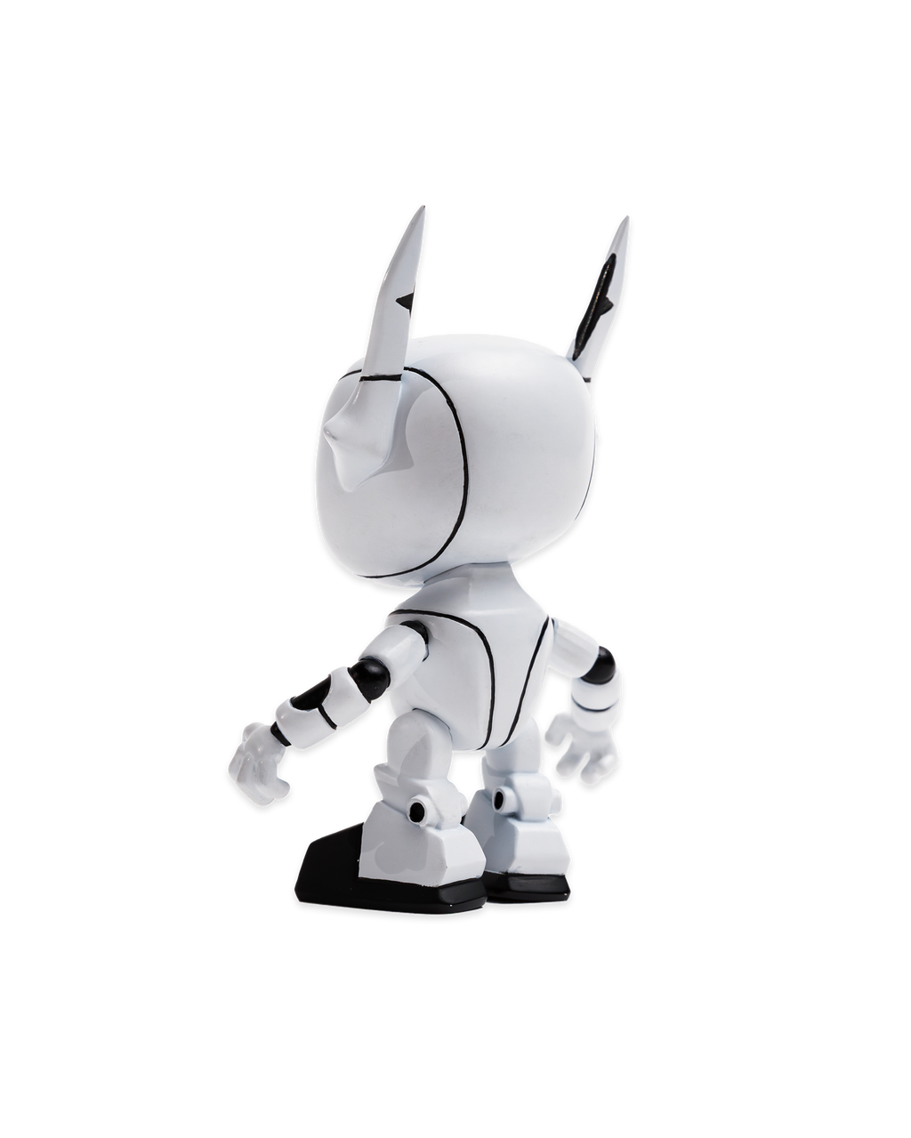 Ansicht der Rückseite der Figur auf weißem Hintergrund. Der Kopf ist glatt und rund mit markanten schwarzen Linien, die die Form betonen. Arme und Beine zeigen technische Gelenke, die den Roboterlook verstärken.