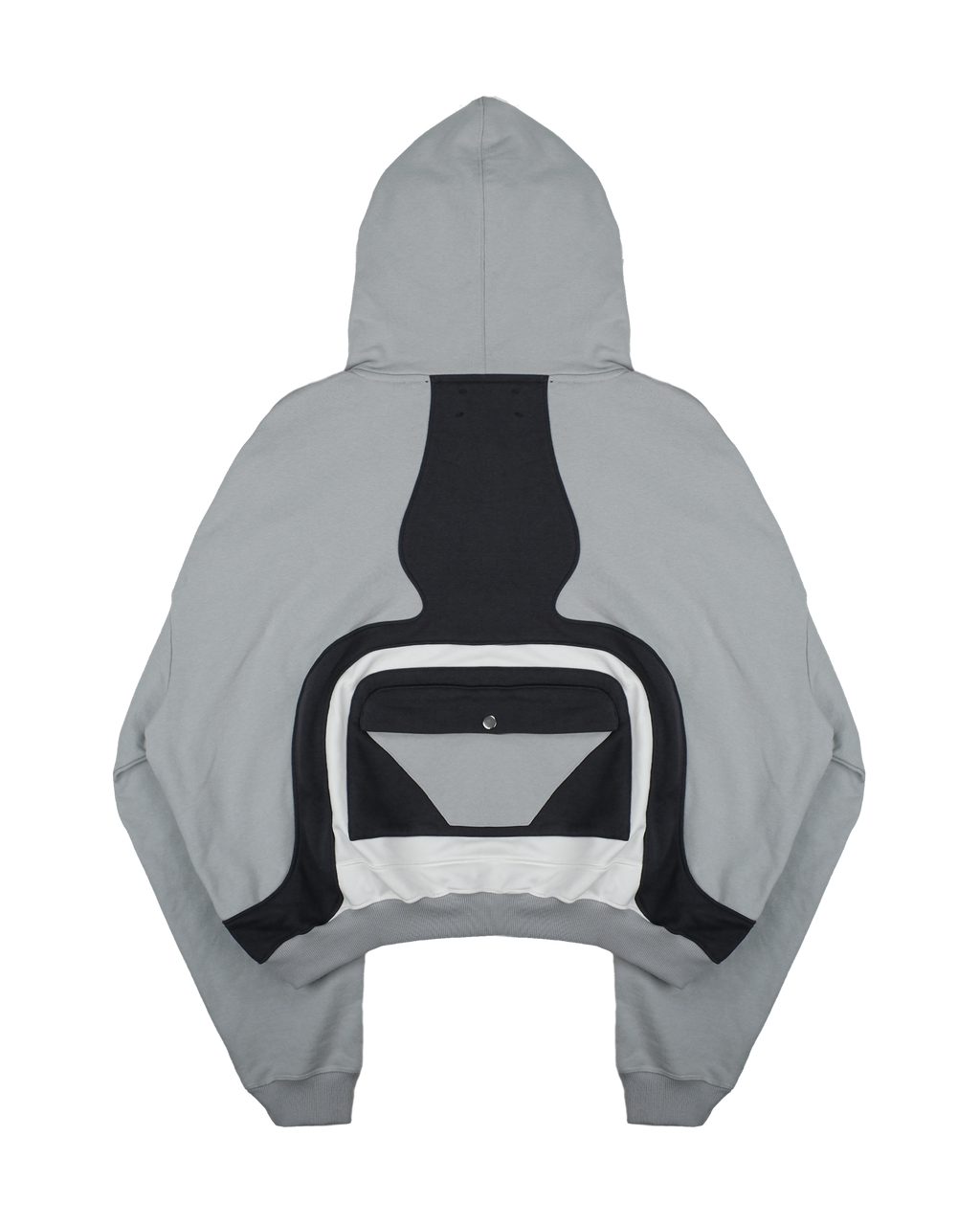 Freigestellte Rückansicht des Zip-Hoodies mit großem, schwarzen und weißen Applikationsmuster, das grafisch an eine stilisierte Rückenform erinnert. Die Kapuze und die Rückentasche mit Druckknopf sind gut erkennbar.