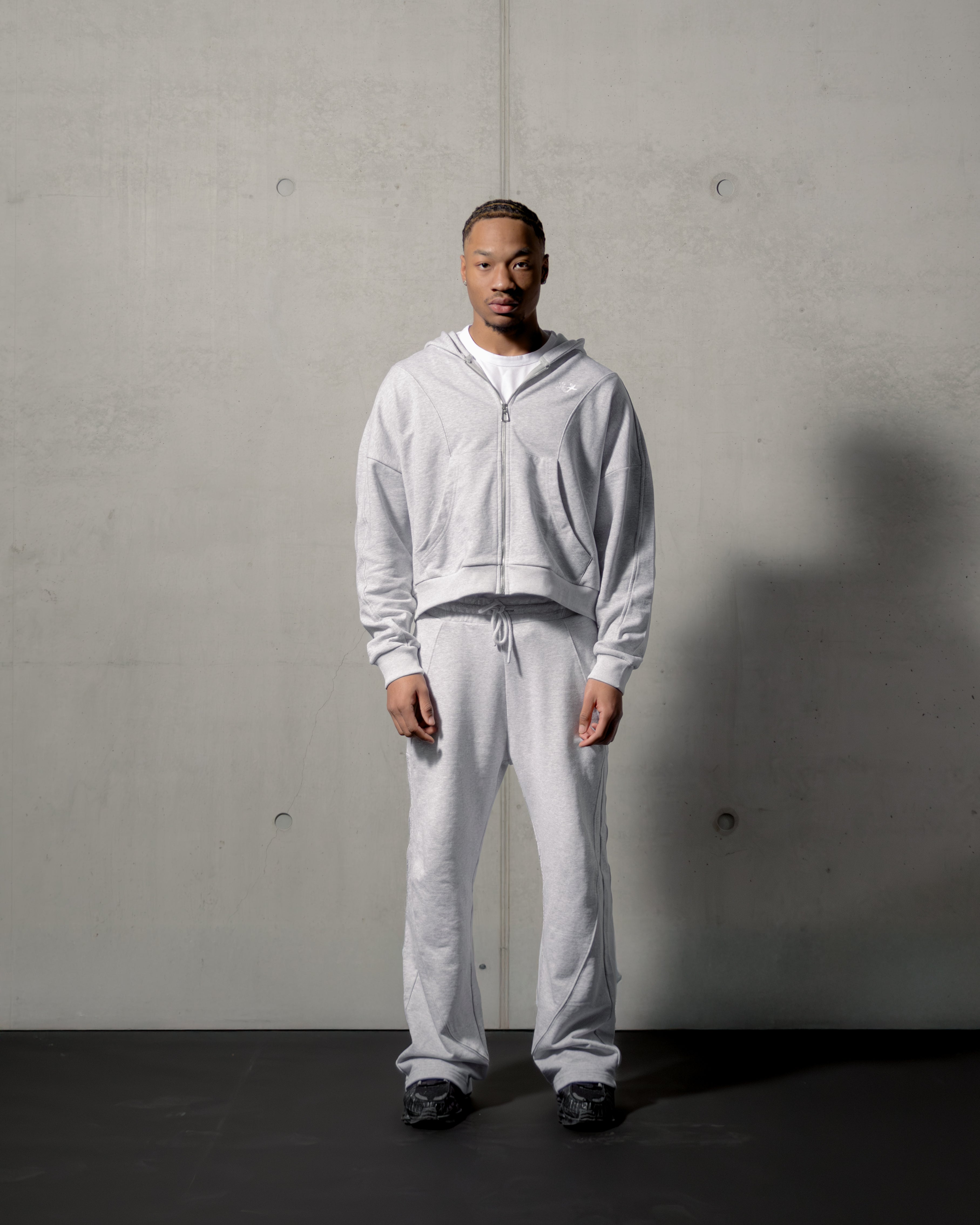 BASIC GREY ZIP HOODIE