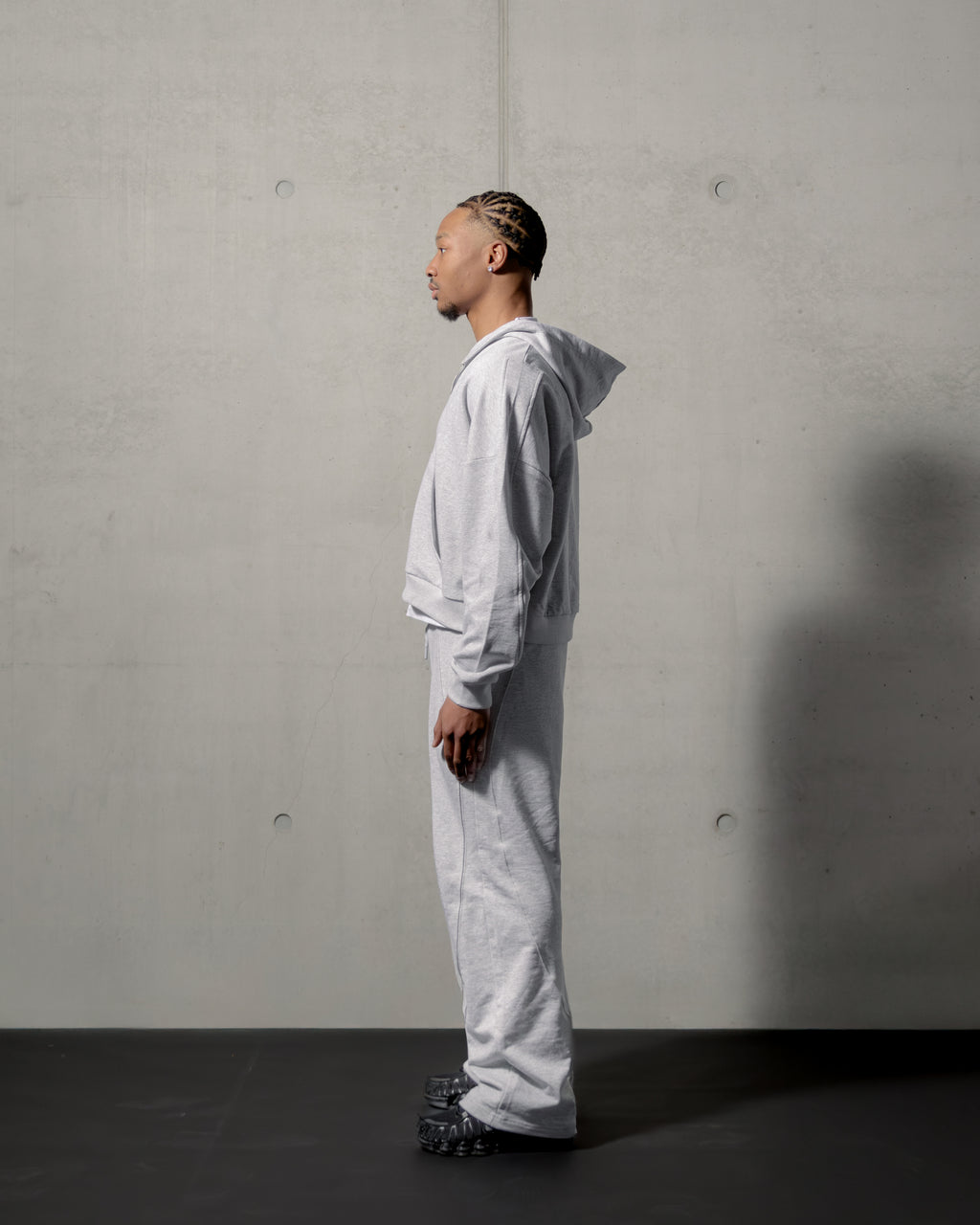 BASIC GREY ZIP HOODIE