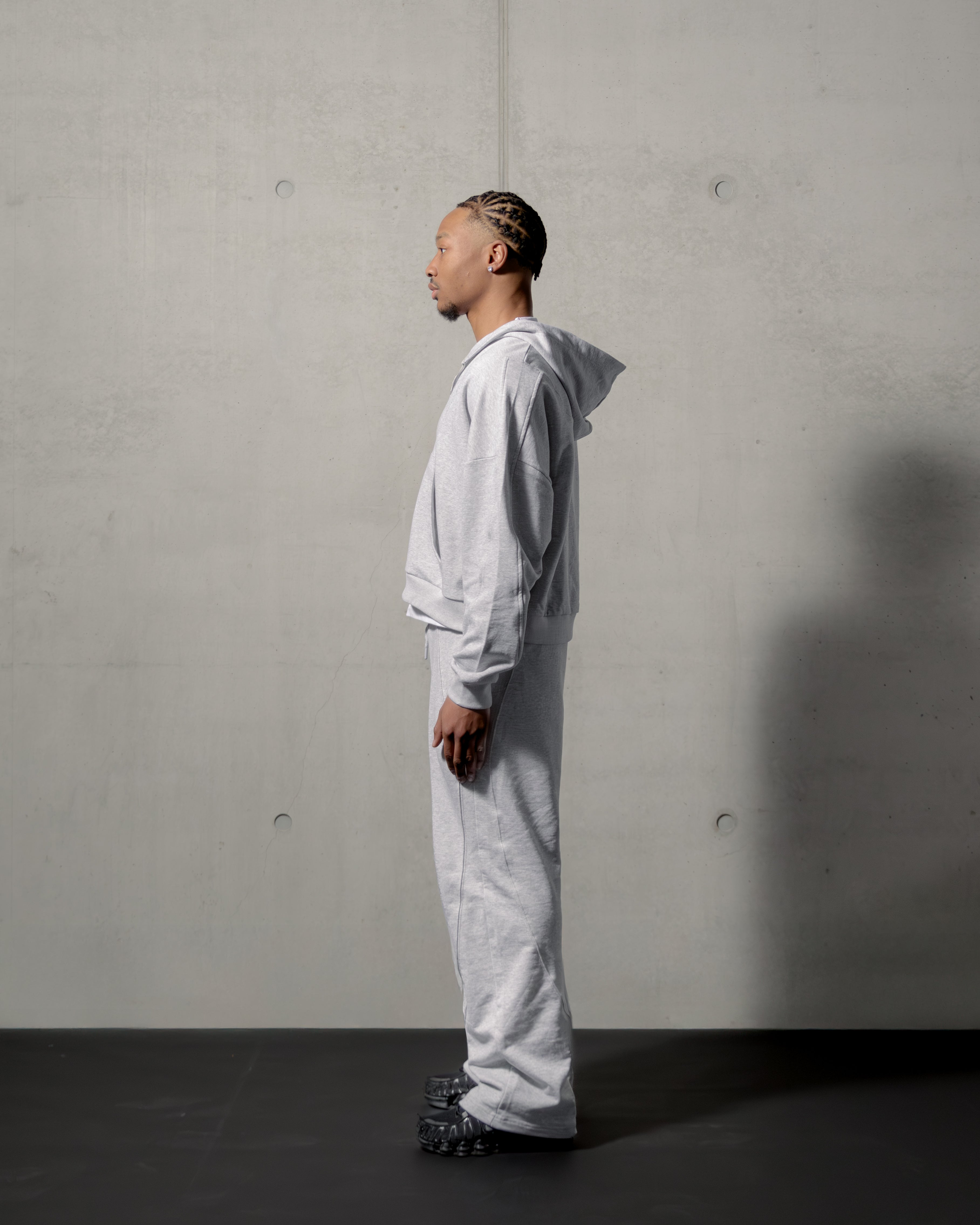 BASIC GREY ZIP HOODIE