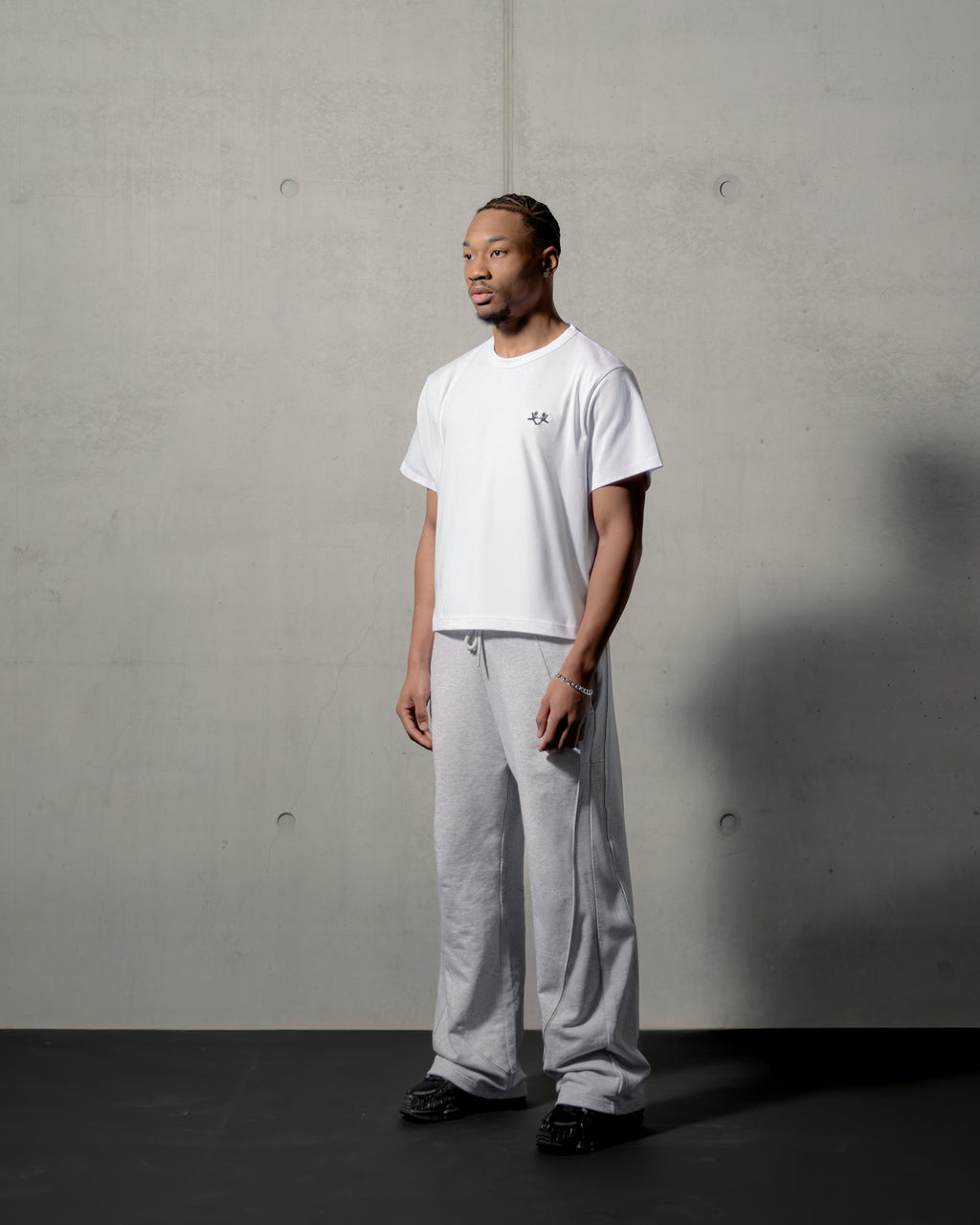 BASIC T-SHIRT WHITE REGULAR FIT