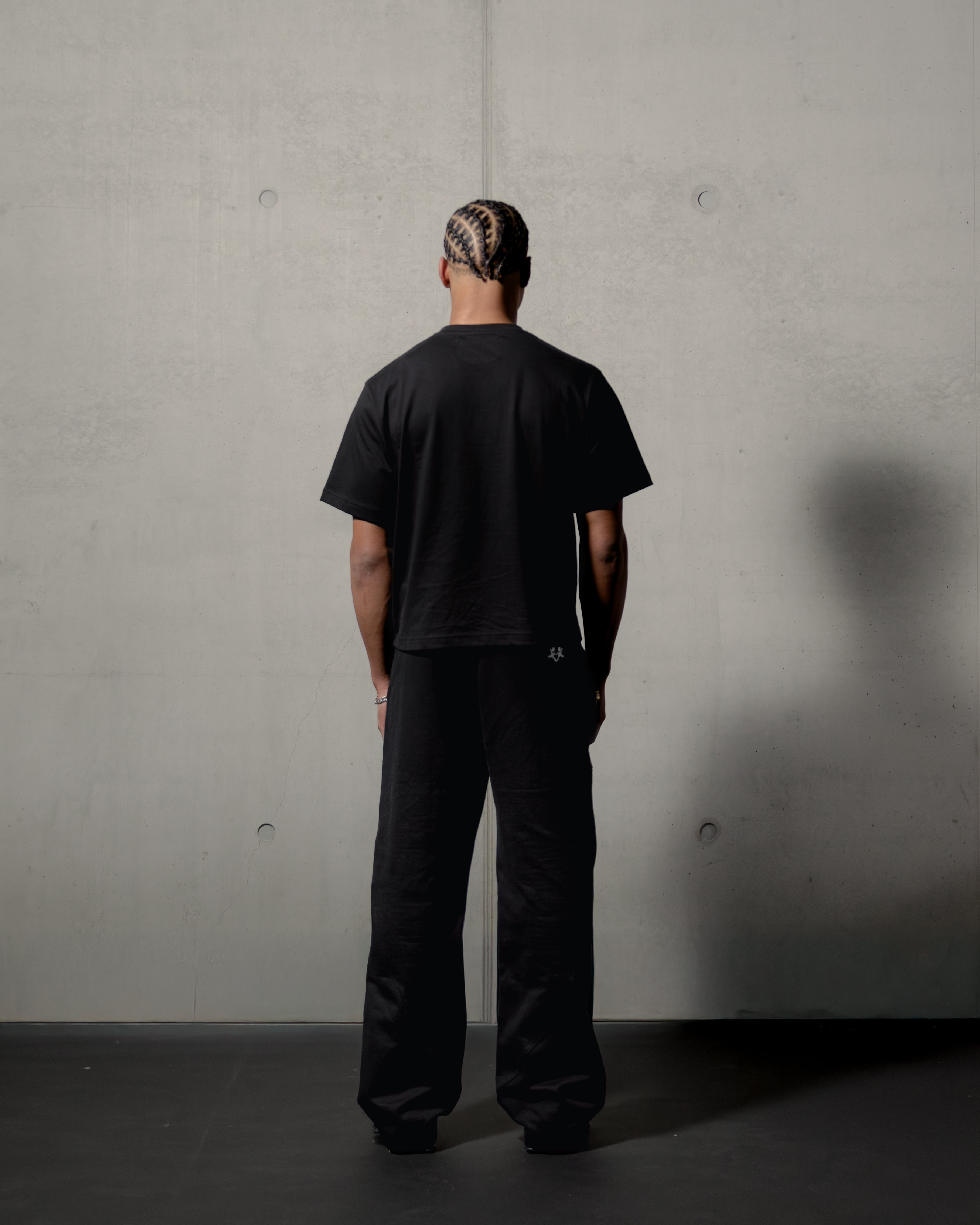BASIC T-SHIRT BLACK OVERSIZE FIT