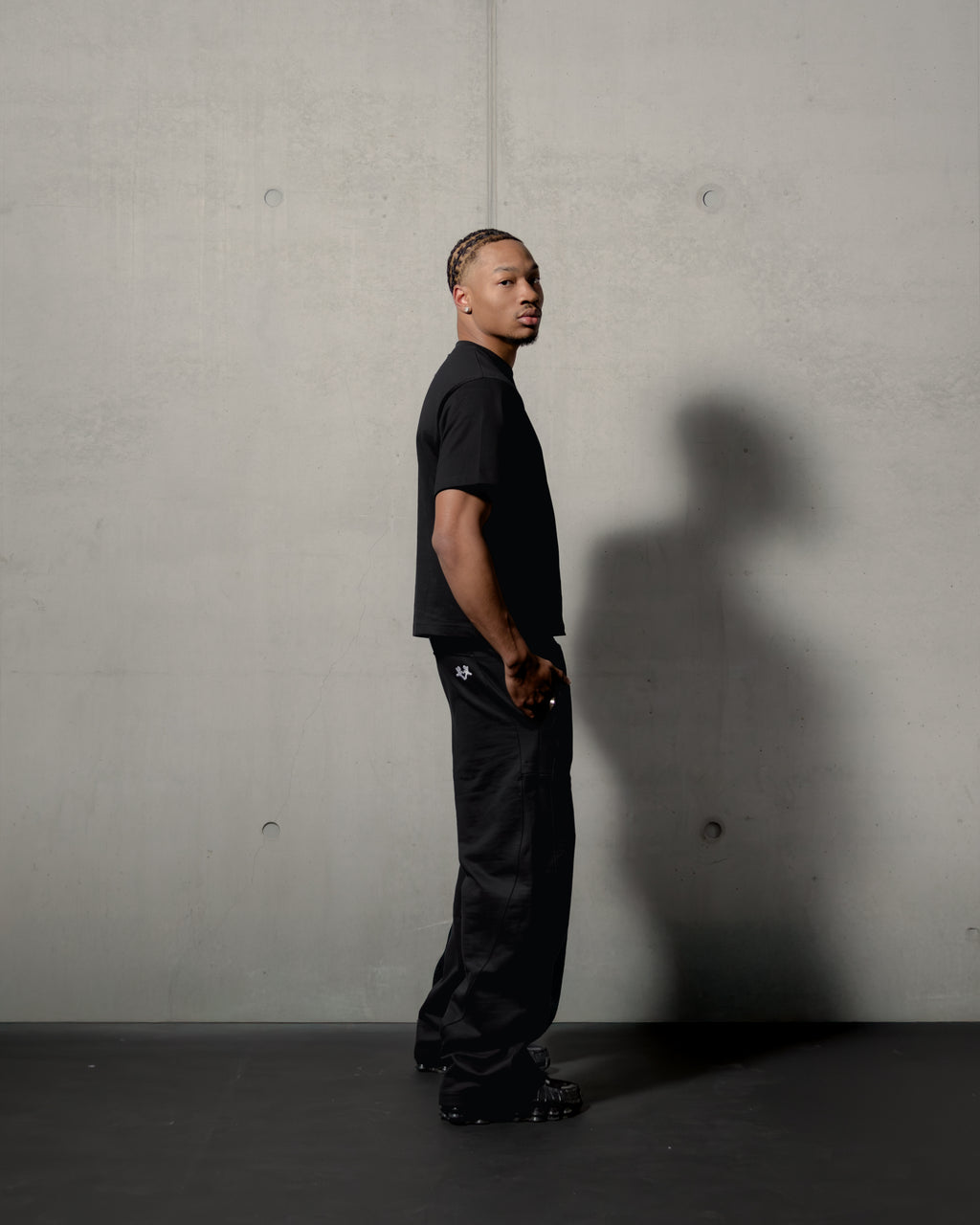 BASIC T-SHIRT BLACK OVERSIZE FIT