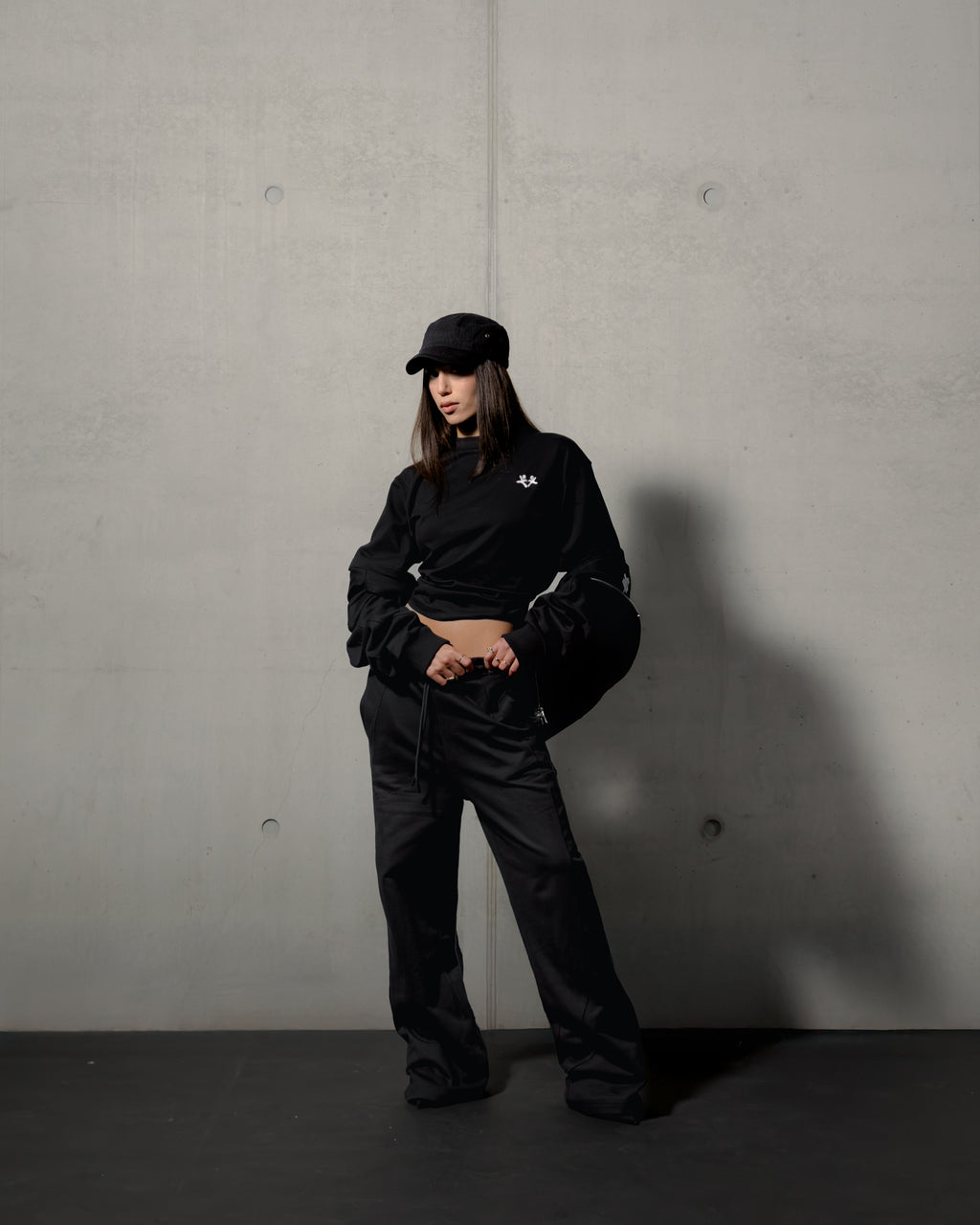 BASIC T-SHIRT BLACK REGULAR FIT