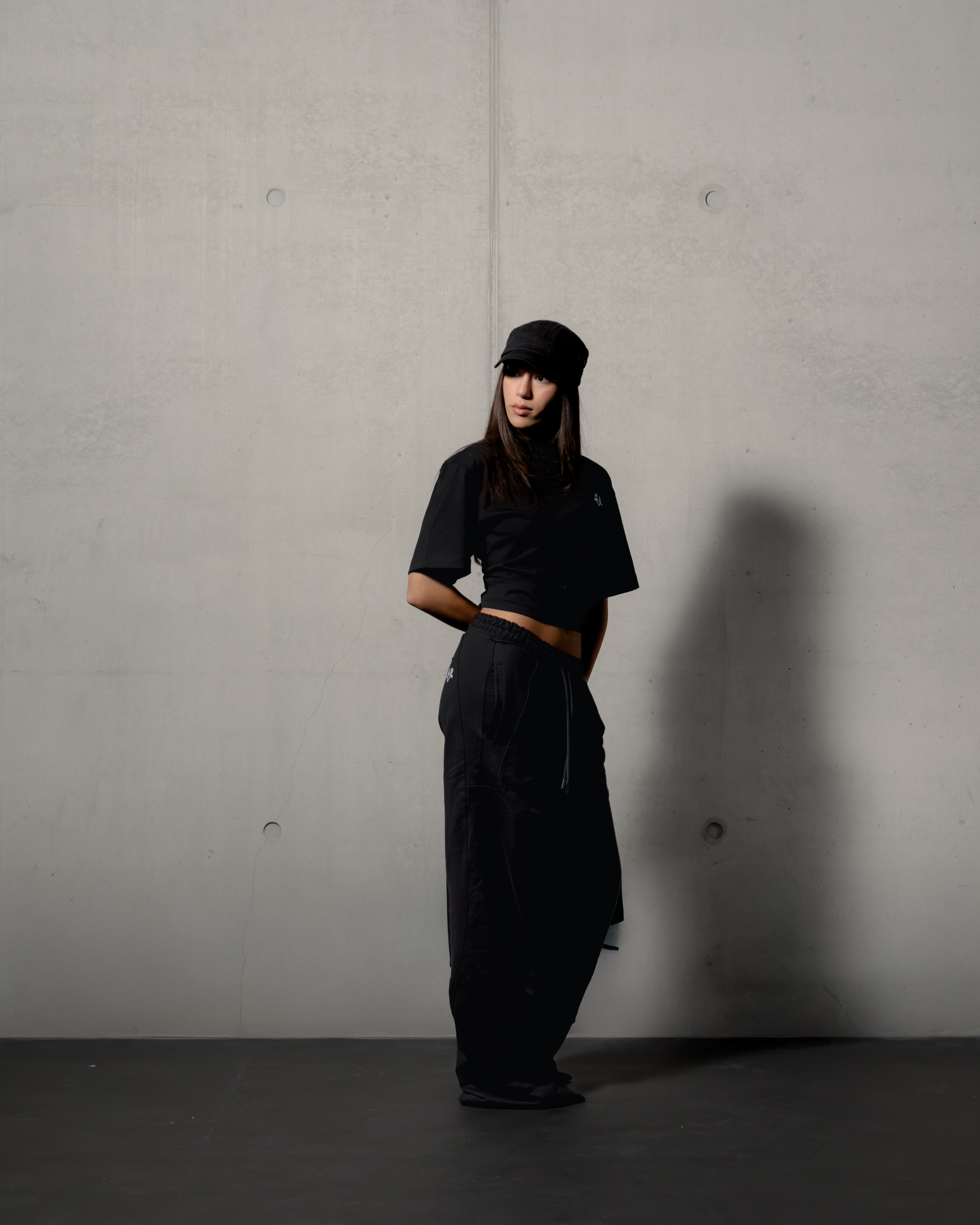 BASIC T-SHIRT BLACK REGULAR FIT