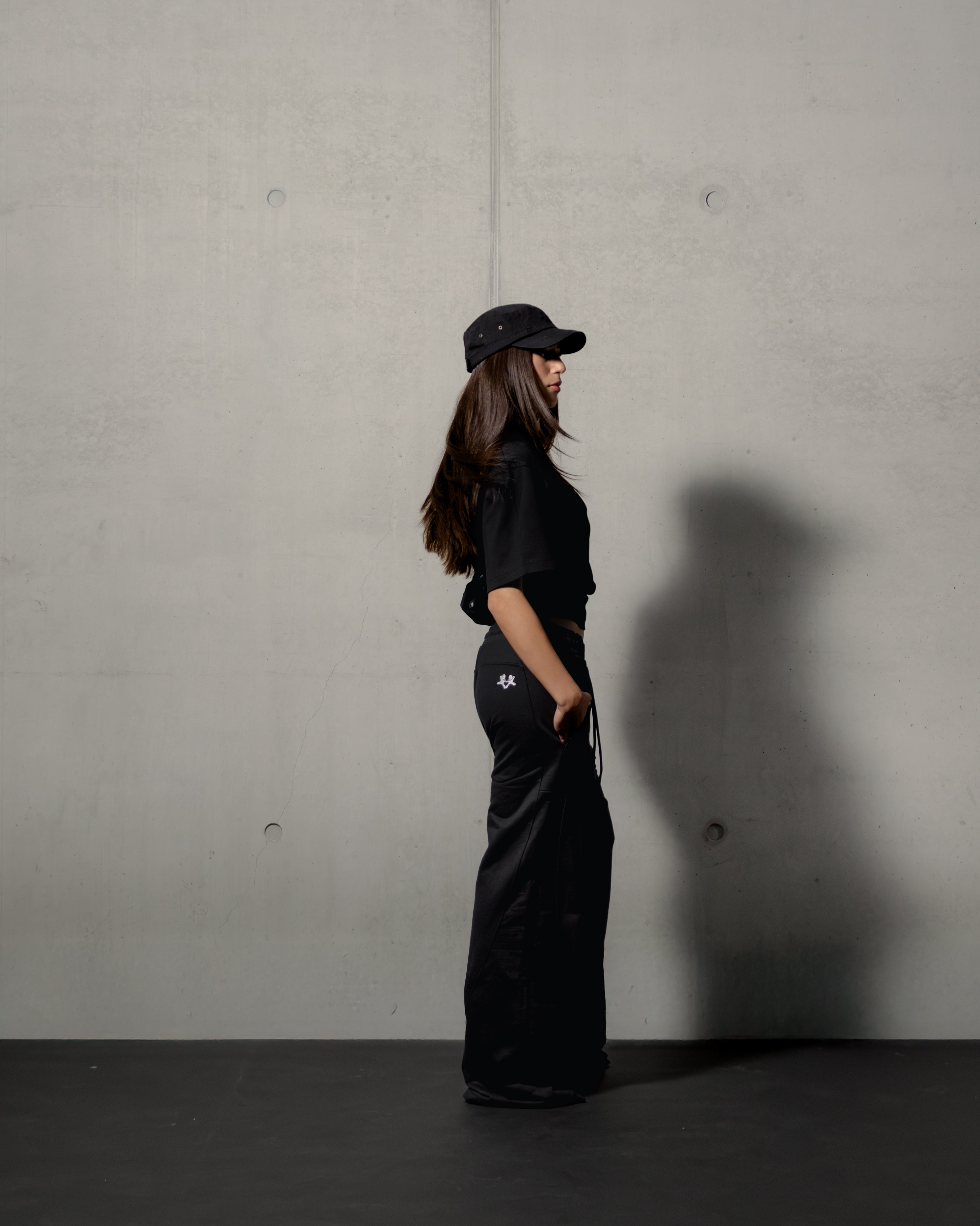 BASIC T-SHIRT BLACK REGULAR FIT